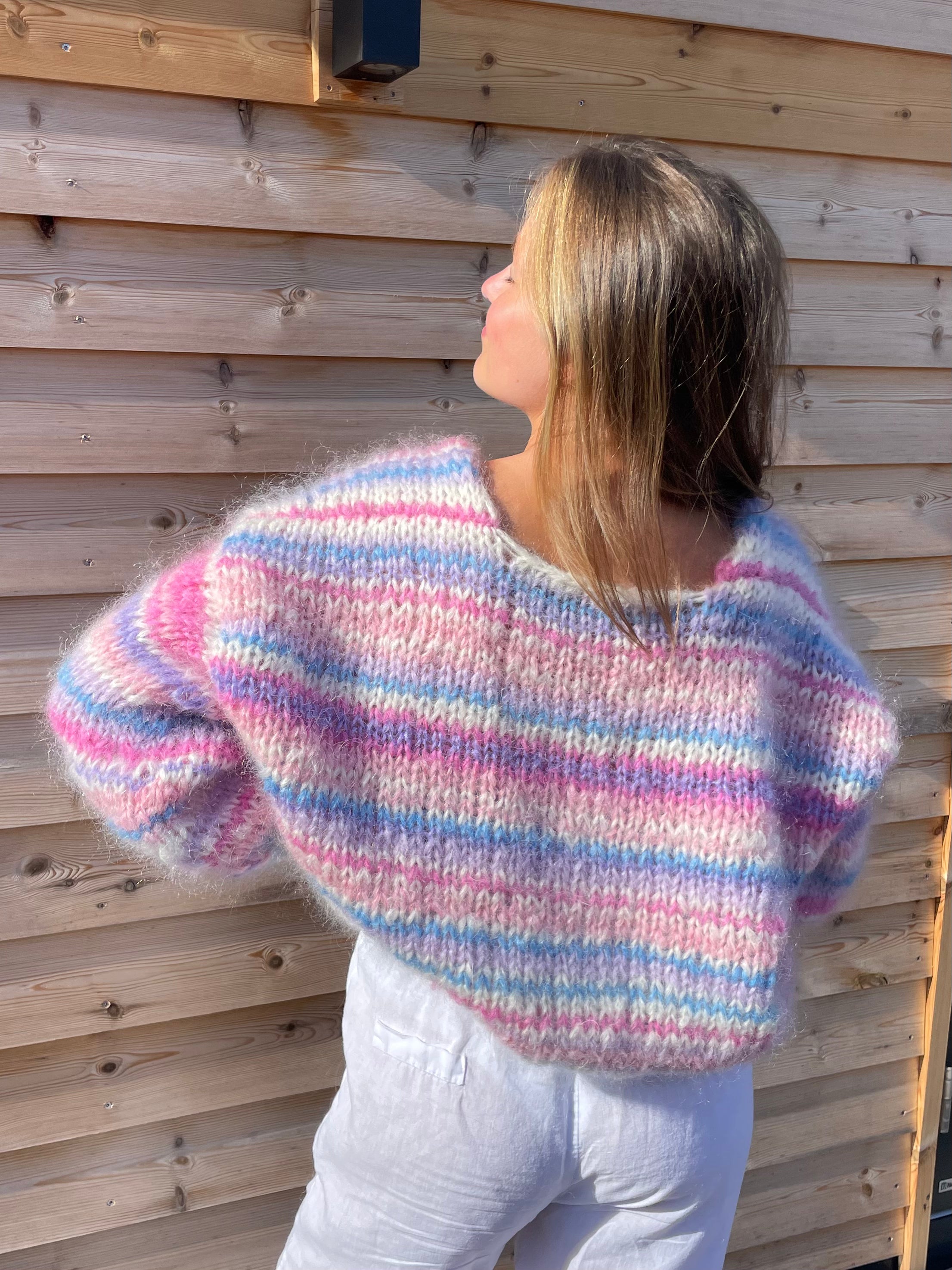 Colorfluff Cardigan TikTok Edition – Klin Cocos
