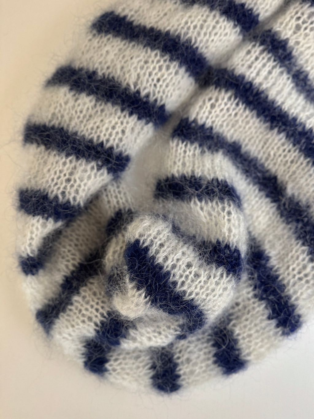 Scandi Scarf Mohair Edition – stripete og ensfarget versjon