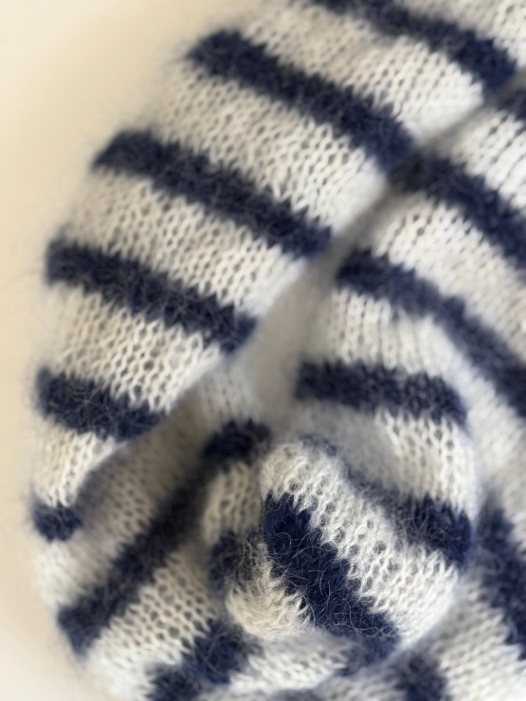 Scandi Scarf Mohair Edition – stripete og ensfarget versjon