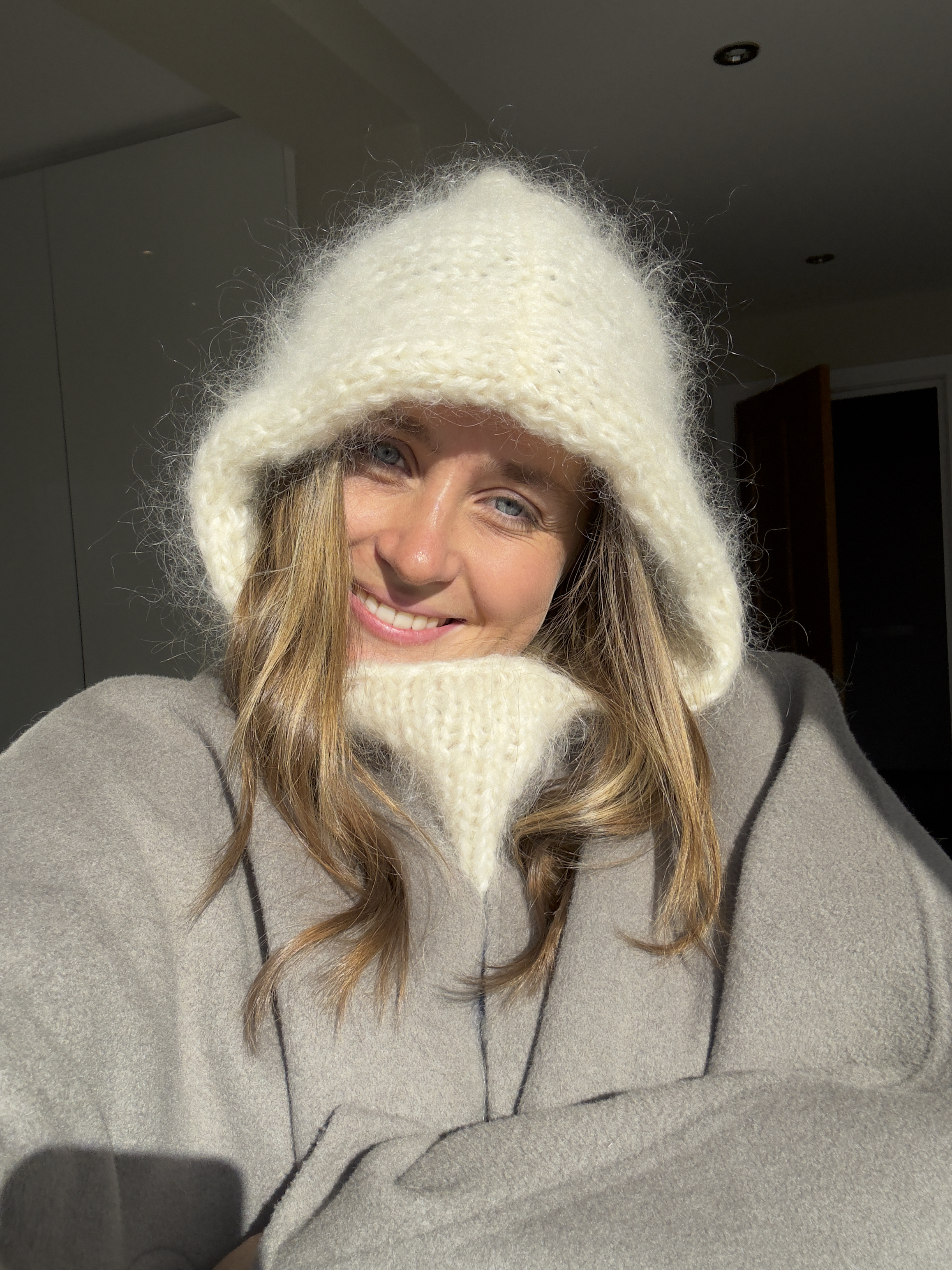 Fluffy Balaclava - Knitting Kit - Image 4